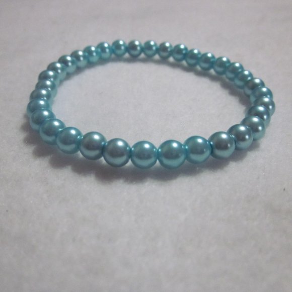 Aqua Stretch Bracelet. - Picture 3 of 3
